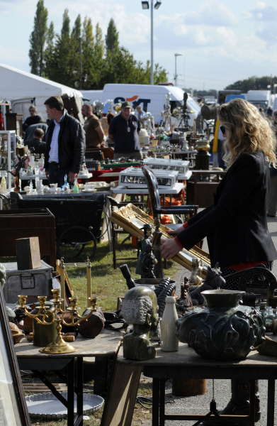 IACF_Newark_Int_Antique_and_Collectors_Fair4-1