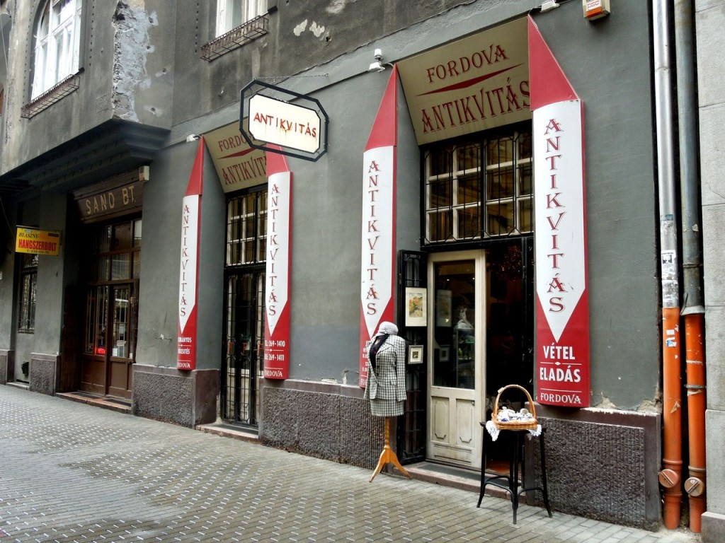 budapest fordova antiques 3