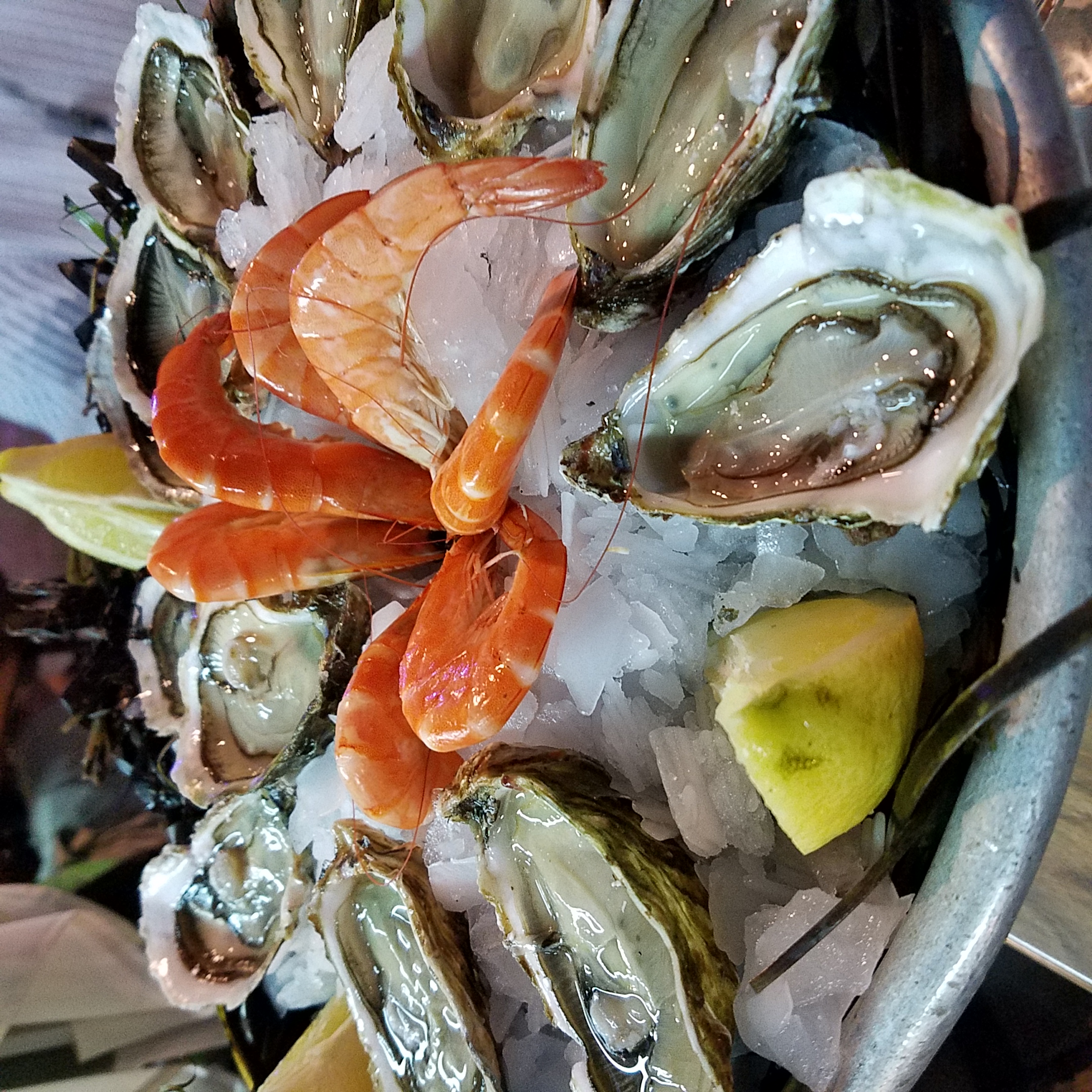 Lolo French Antiques seafood platter Sete