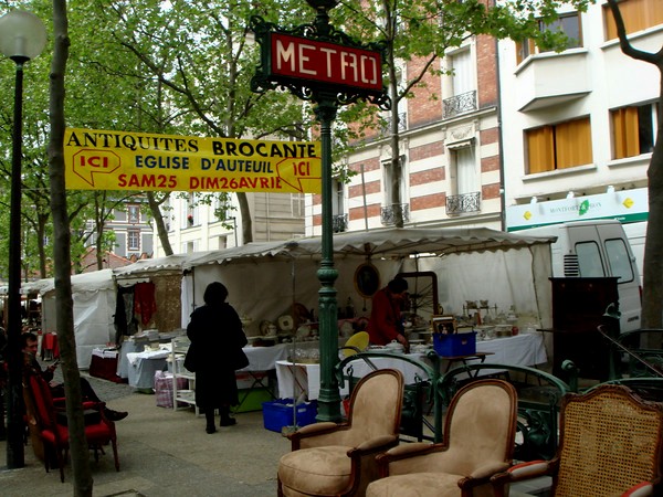 Buying antiques in Paris Antiques Diva