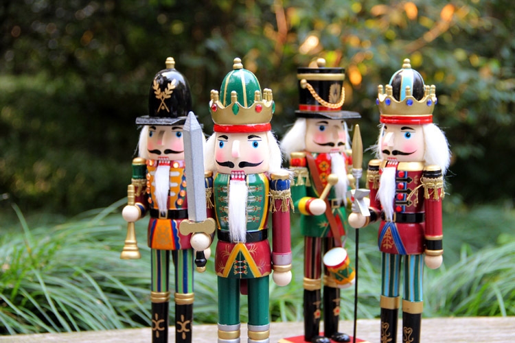 history of the nutcracker doll