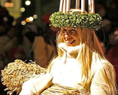 Saint Lucia Day, Sweden Christmas Traditions, International Holidays, December 13, Saint Lucia Buns, Winter Solstice, Swedish Traditions