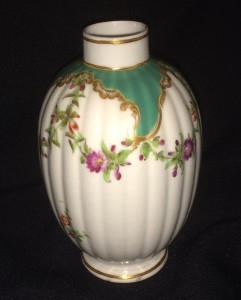 18th-Century-1st-Period-Worcester-Tea-Cannister-241x300