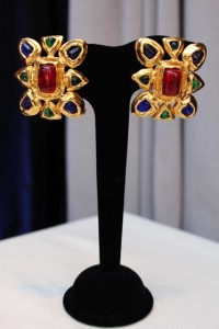 Vintage Chanel From Paris Chanel clip earrings made of gilt metal 