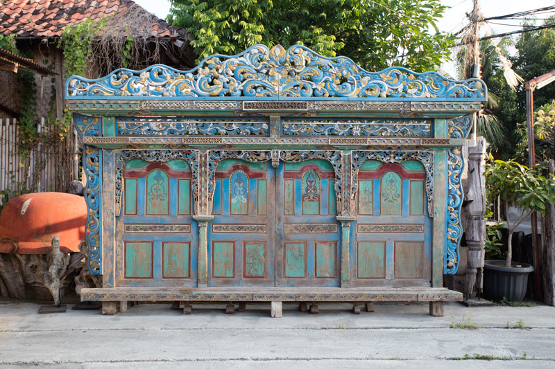 Where to buy architectural salvage: Architectural Salvaged Doors from Indonesia: Indonesia Antique Buying Tours with The Antiques Diva & Co
