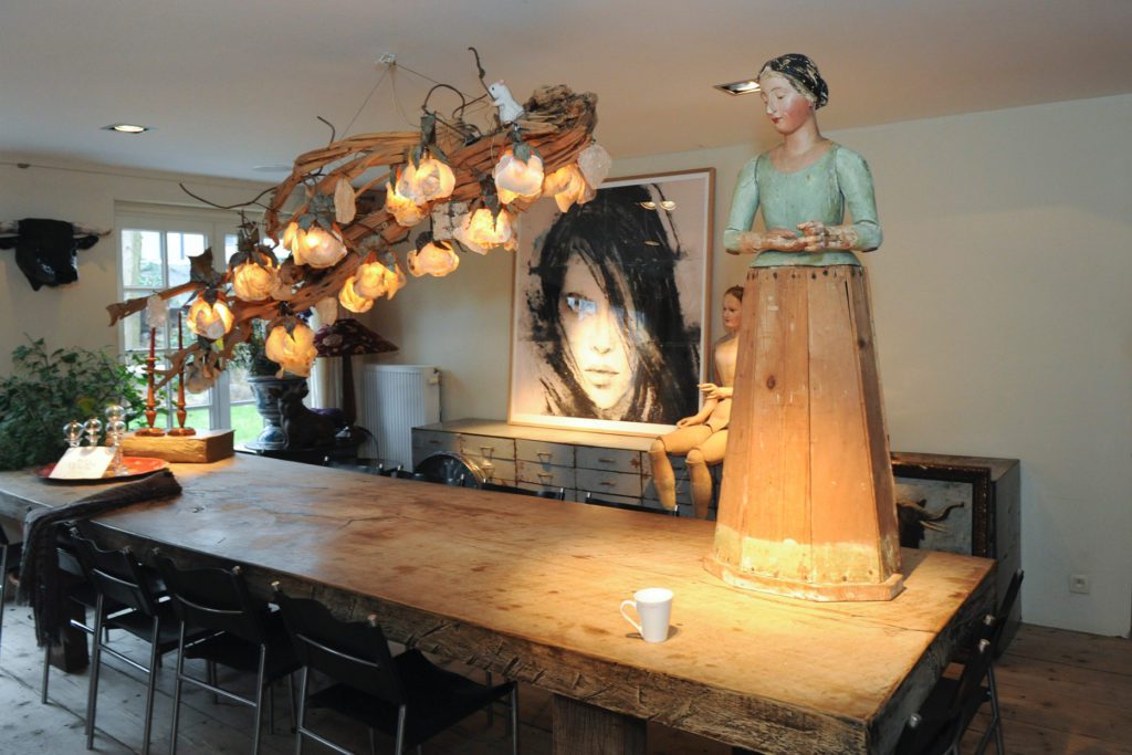 Shopping in private residents in Antwerp with The Antiques Diva & Co