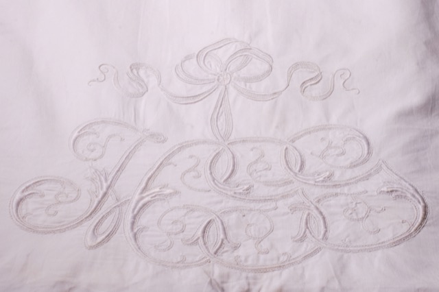 Pandora de Balthazár Embroidered Trousseau Shams